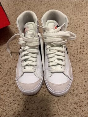 Big Kids Nike White Black High-Top Sneakers